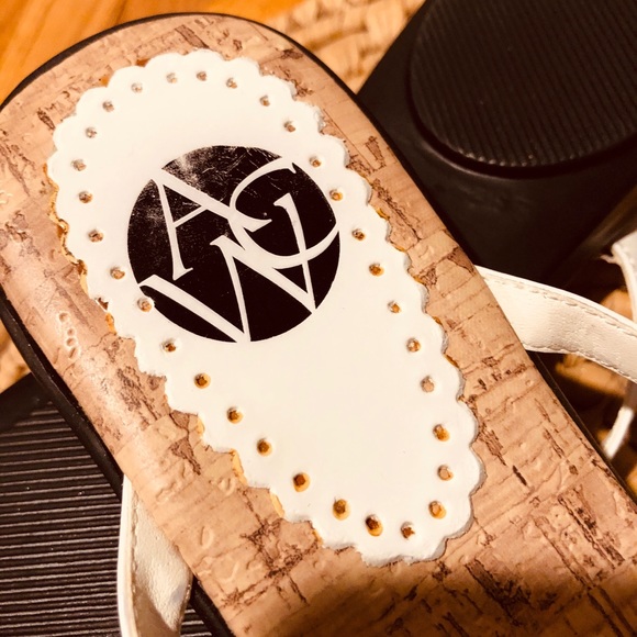 White Patton Sandals, perfect for Summertime!!! - Picture 4 of 5